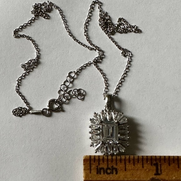 925 Silver baguette cz necklace trending - Picture 4 of 4